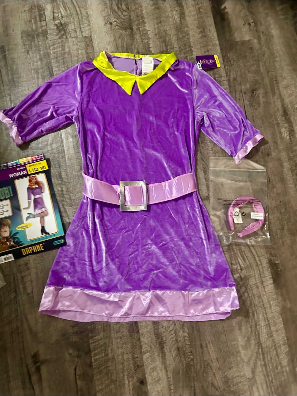 Scooby Doo Daphne Halloween costum,e, women’s 12-14, brand new